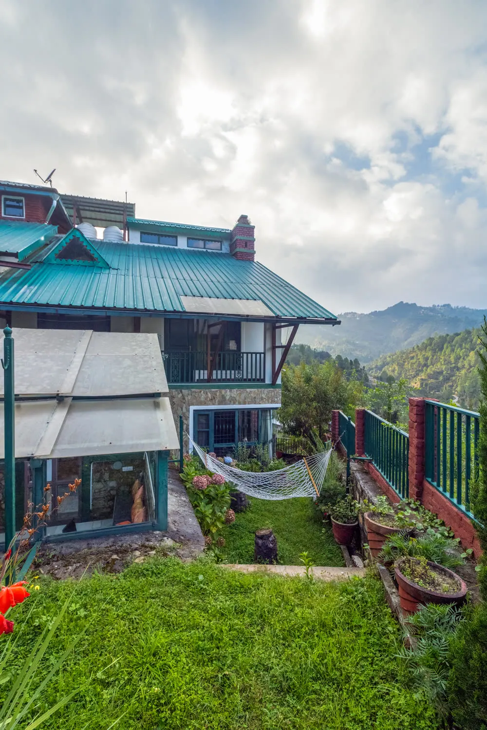 Villa exterior – Joie de Vivre Mukteshwar