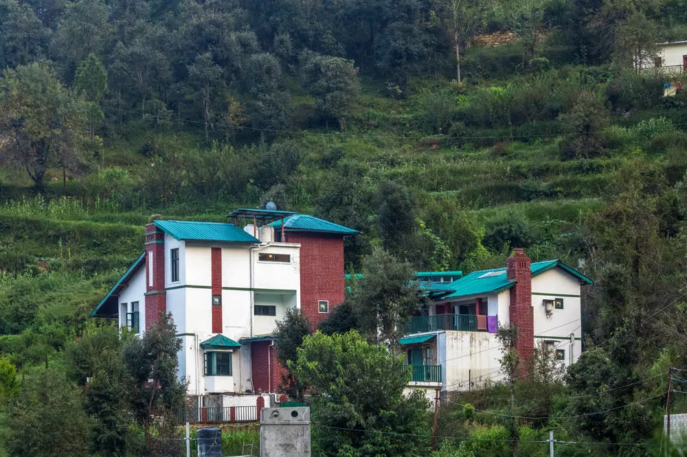 Cottages on the hillside – Joie de Vivre Mukteshwar